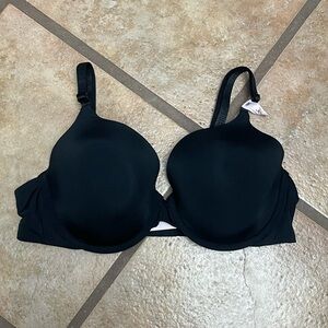 Elegant Black lightly lined Women's Bra
